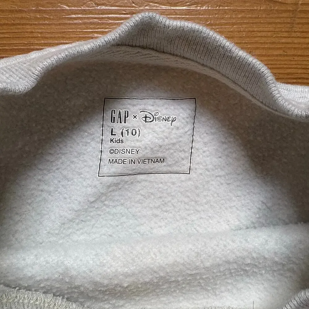 Gap Disney Minnie Mouse silver graphic crew girls‎ sweatshirt SIZE 10